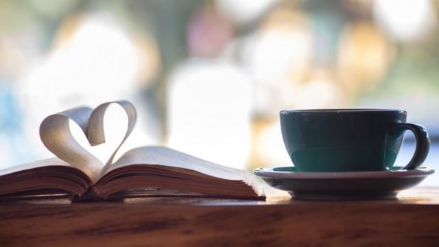 هل يمكن أن تساعدك القراءة في إعادة التوازن لنفسك؟ هل يمكن أن تساعدك القراءة في إعادة التوازن لنفسك؟