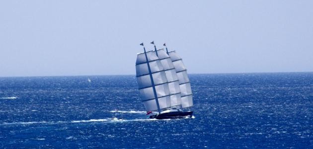 أكبر بحر في العالم