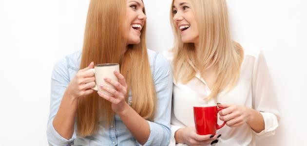 كيف تعرف أنك محبوب بين الآخرين كيف تعرف أنك محبوب بين الآخرين