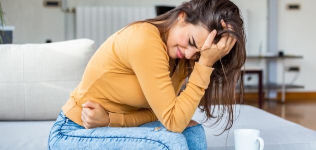 ما أعراض عسر الهضم