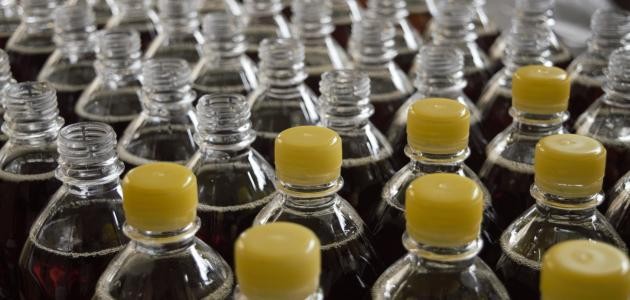 كيف يصنع البلاستيك