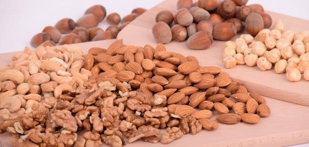 ما هي فوائد الجوز واللوز