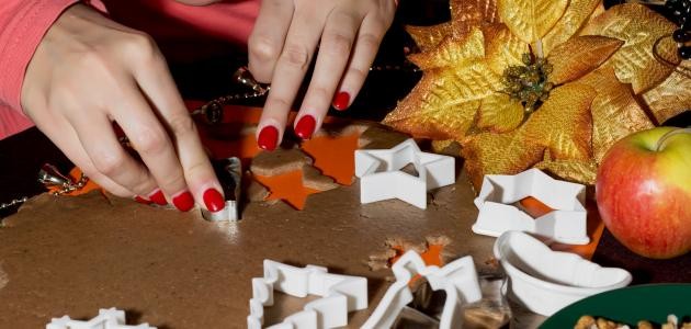 أدوات لتزيين الكيك