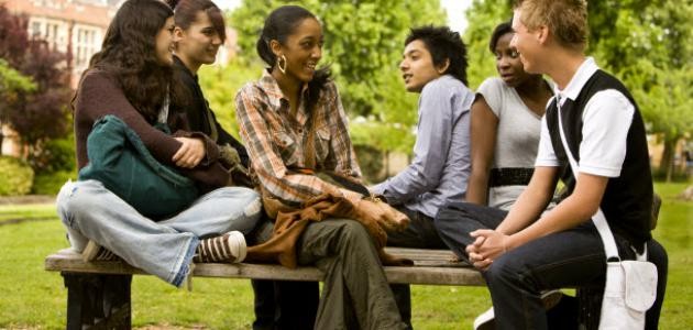 كيف تصبح اجتماعياً بمهارة