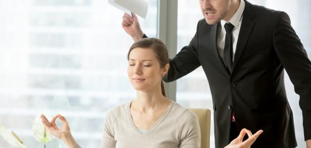 كيف تتعامل مع شخص يكرهك