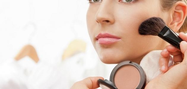كيف أخفي عيوب وجهي