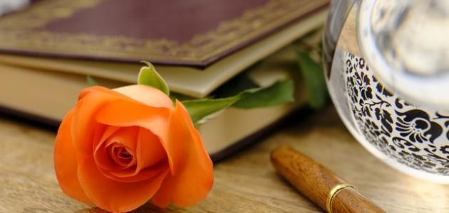 احلى من العقد لباسه