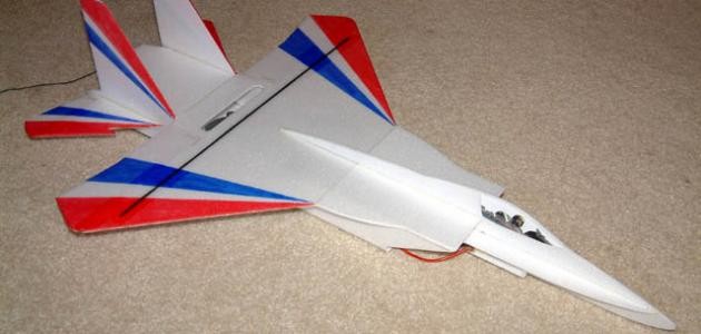 صناعة طائرة لاسلكية