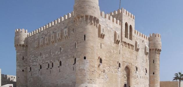 أين تقع جزيرة فاروس