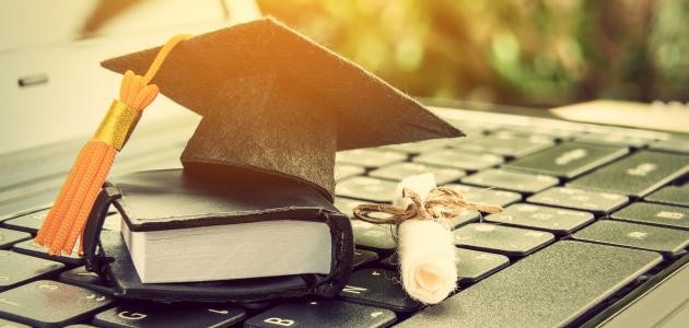 ماذا تعني شهادة PHD