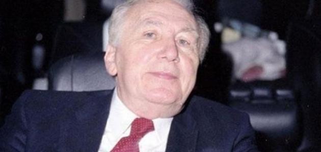 قصيدة حب نزار قباني قصيدة حب نزار قباني